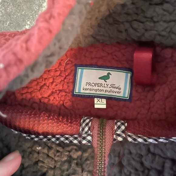 Properly Tied Kensington pullover Burgundy size XL - Picture 6 of 6